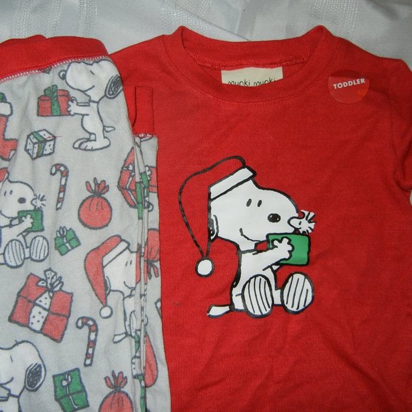 Kids Peanuts/Snoopy Pajamas Christmas NWOT size 4T - Picture 2 of 2